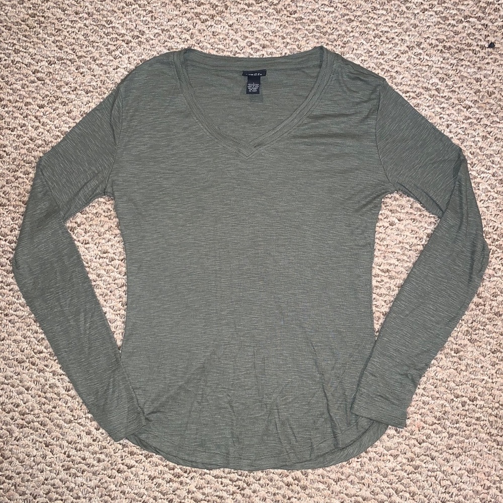 Rue 21 ribbed v neck long sleeve